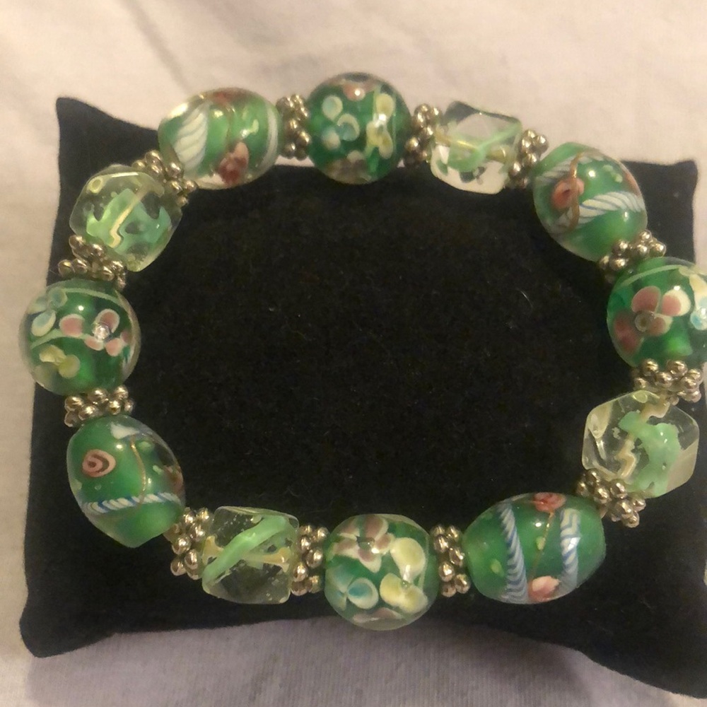 Shades of green beads stretch bracelet
